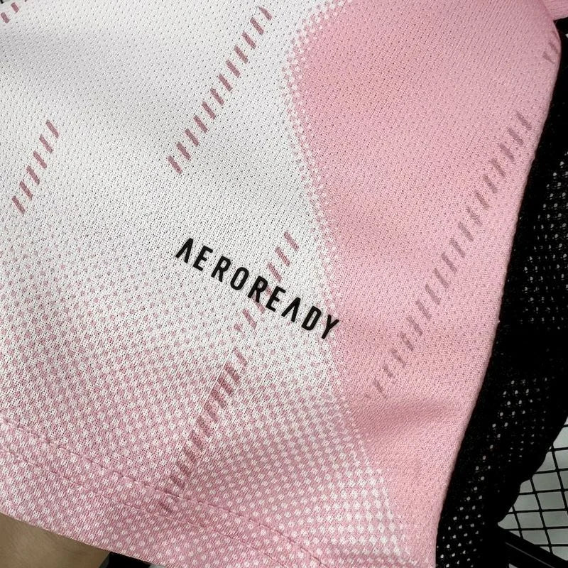 Real Madrid Pink Dream